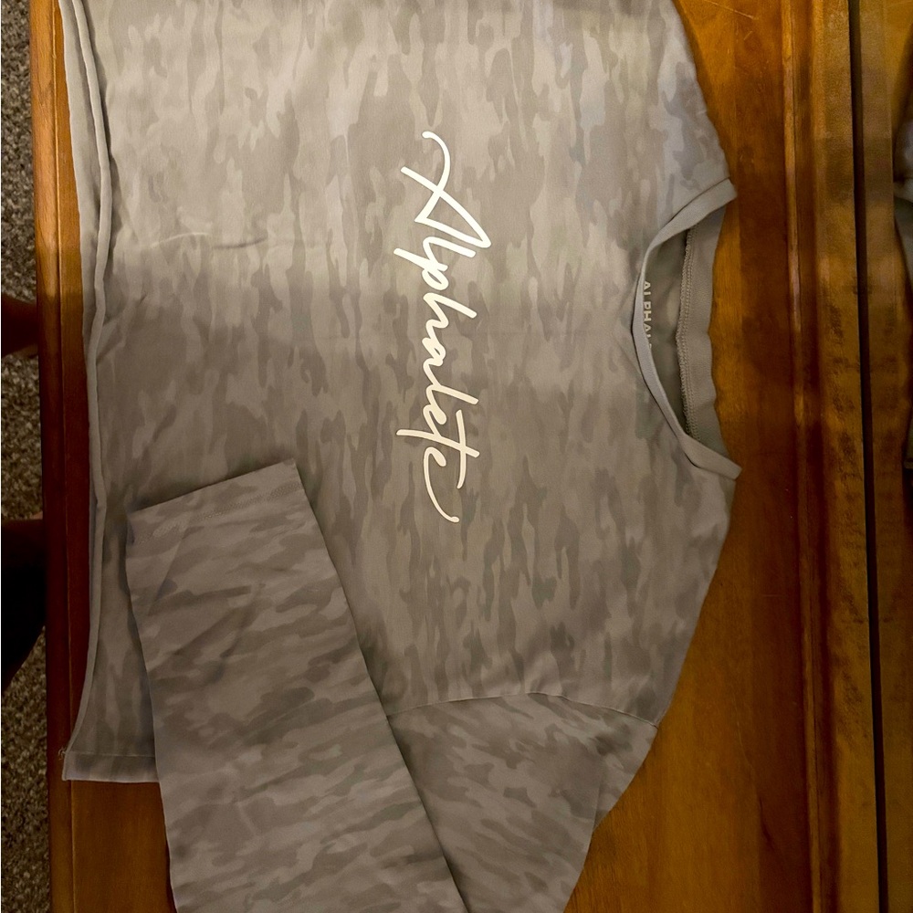 Alphalete crop top